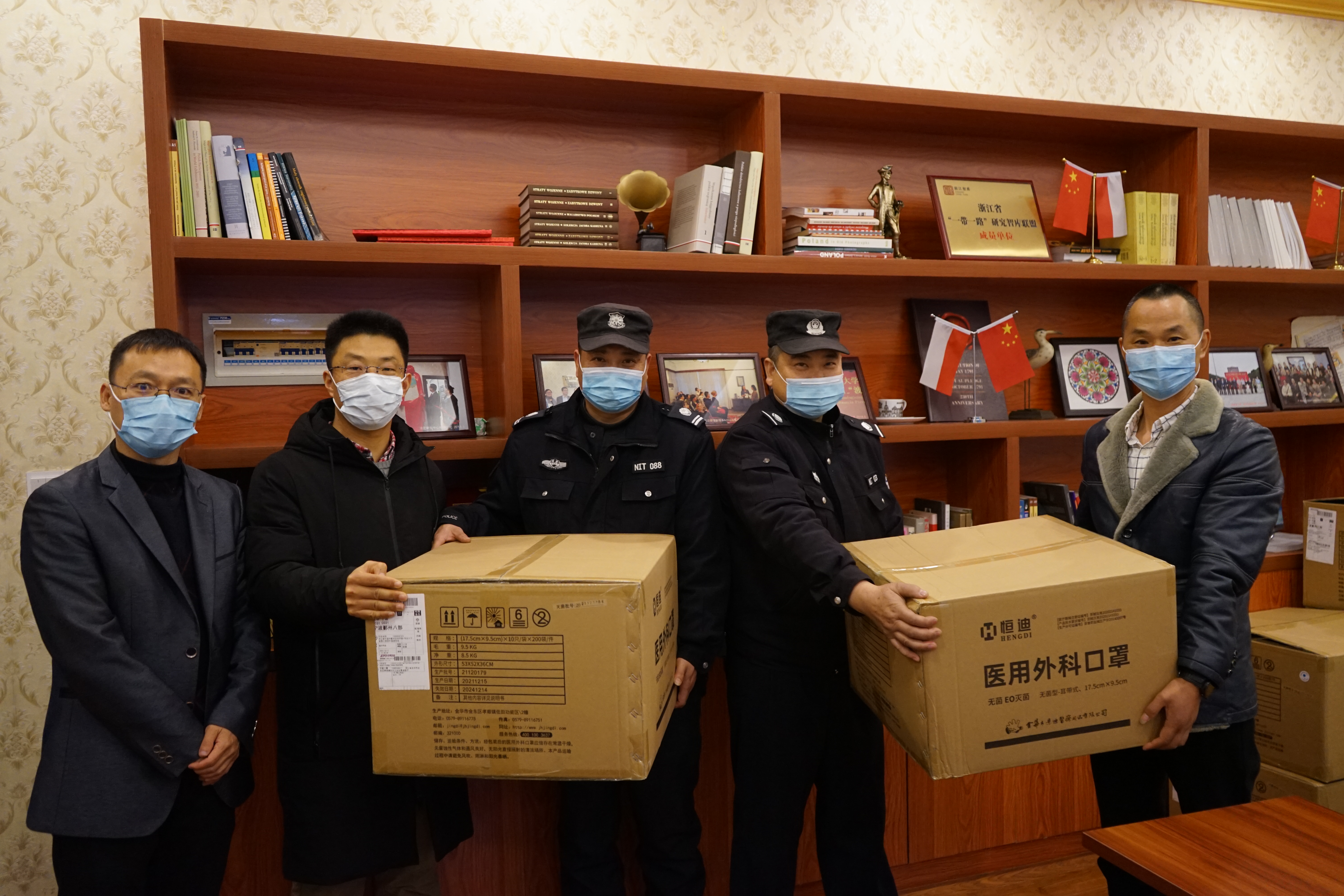 战无不胜，球员们团结一心向着胜利迈进的简单介绍